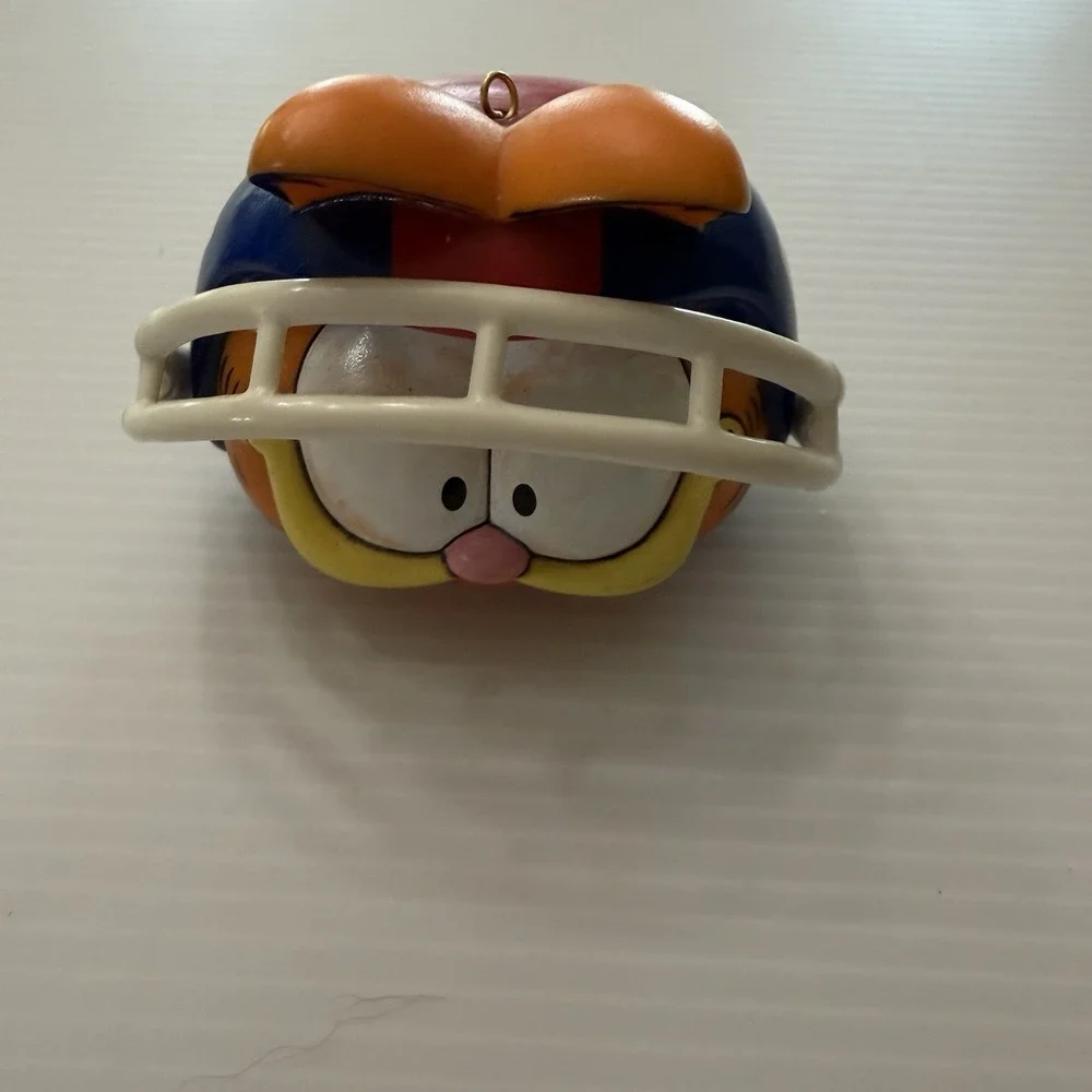 Vintage Garfield NY Giants Football Helmet Enesco Christmas Ornament